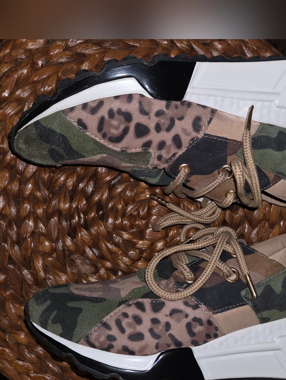 EUC Steve Madden Sz 7 Cliff Camo Leopard Print Sneakers in Olive Green - Picture 3 of 10